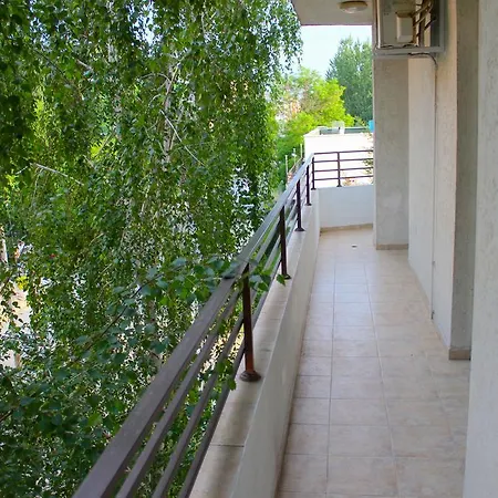 Apartment Sun Village Crib *